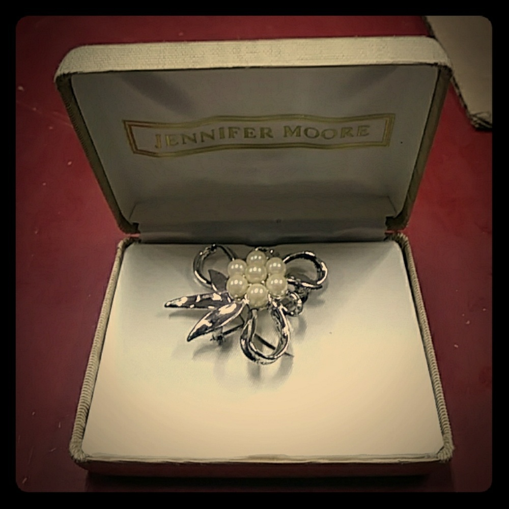 JENNIFER MOORE PENDANT